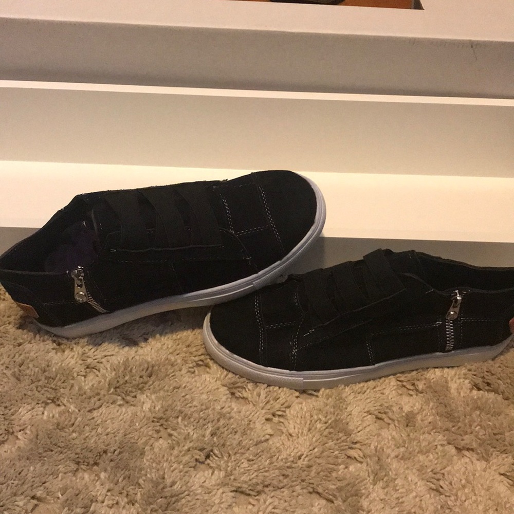 Cute sneakers zipper side